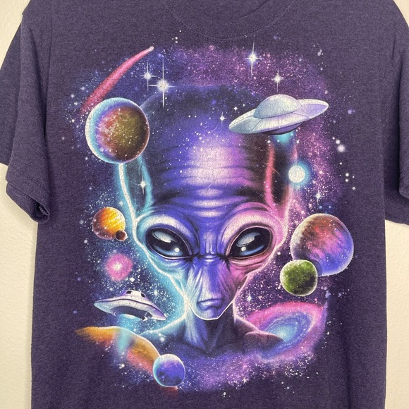 Alien Outerspace Multi-Colored Blue Graphic T-Shirt Size Medium - Picture 2 of 5